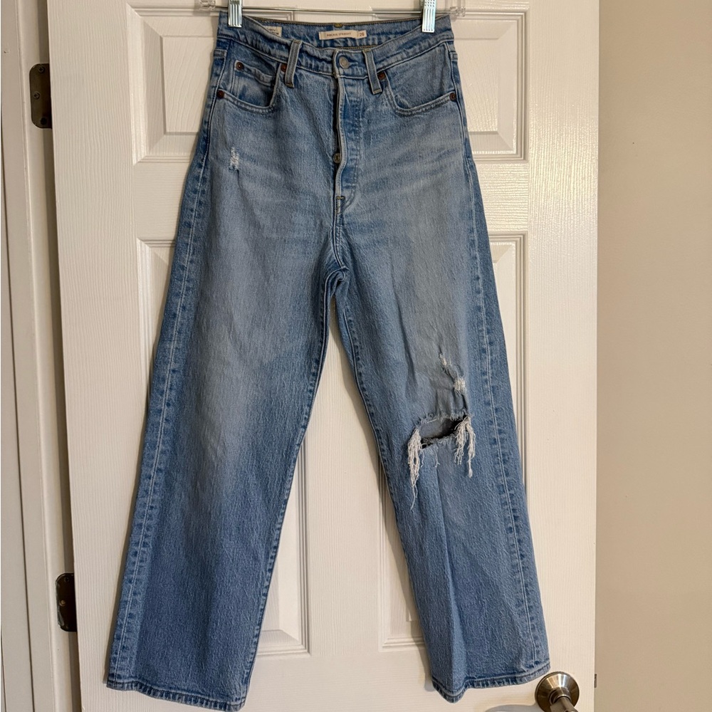 Levi’s Ribcage Straight Jeans